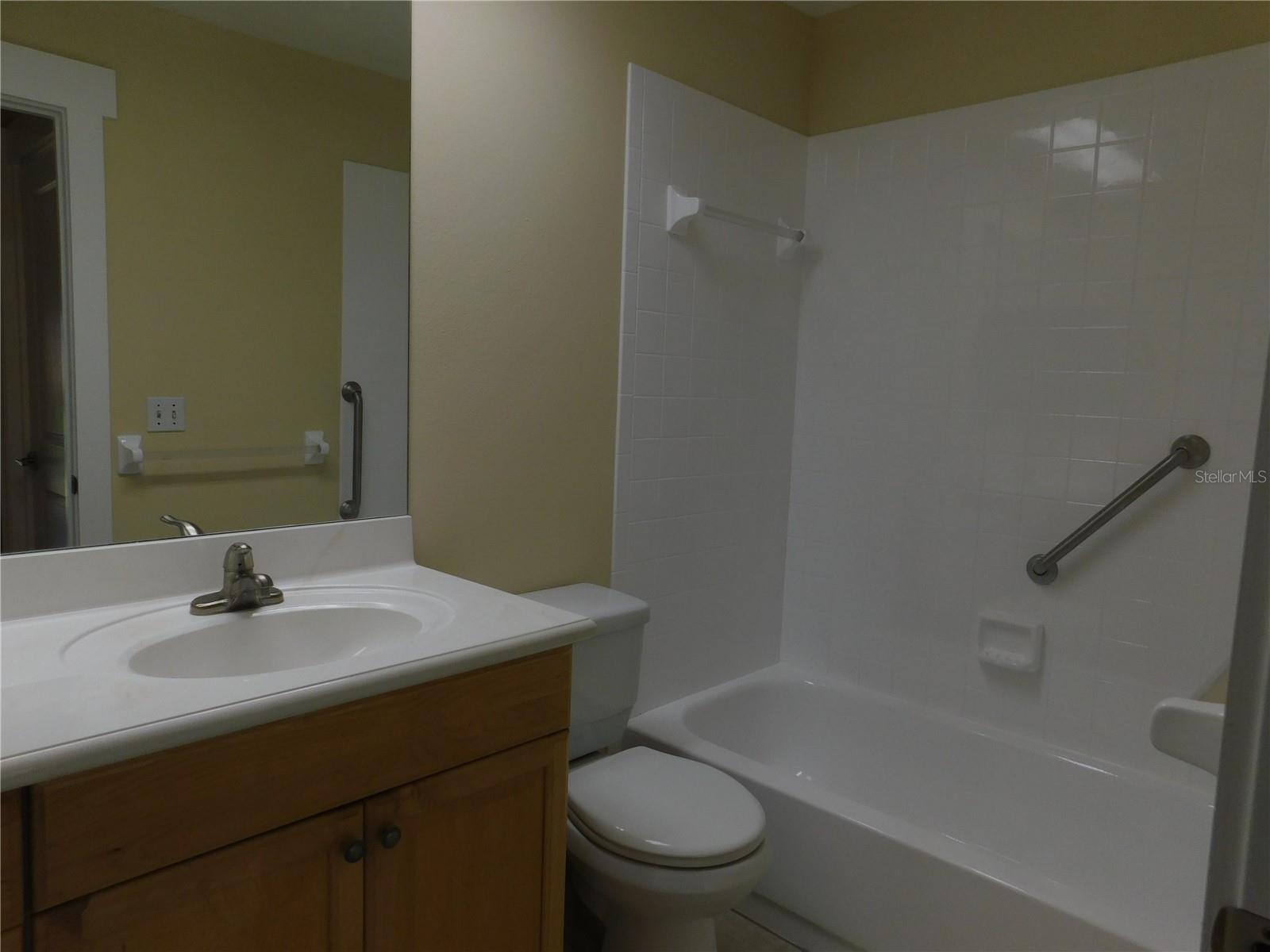 Listing Image #11
