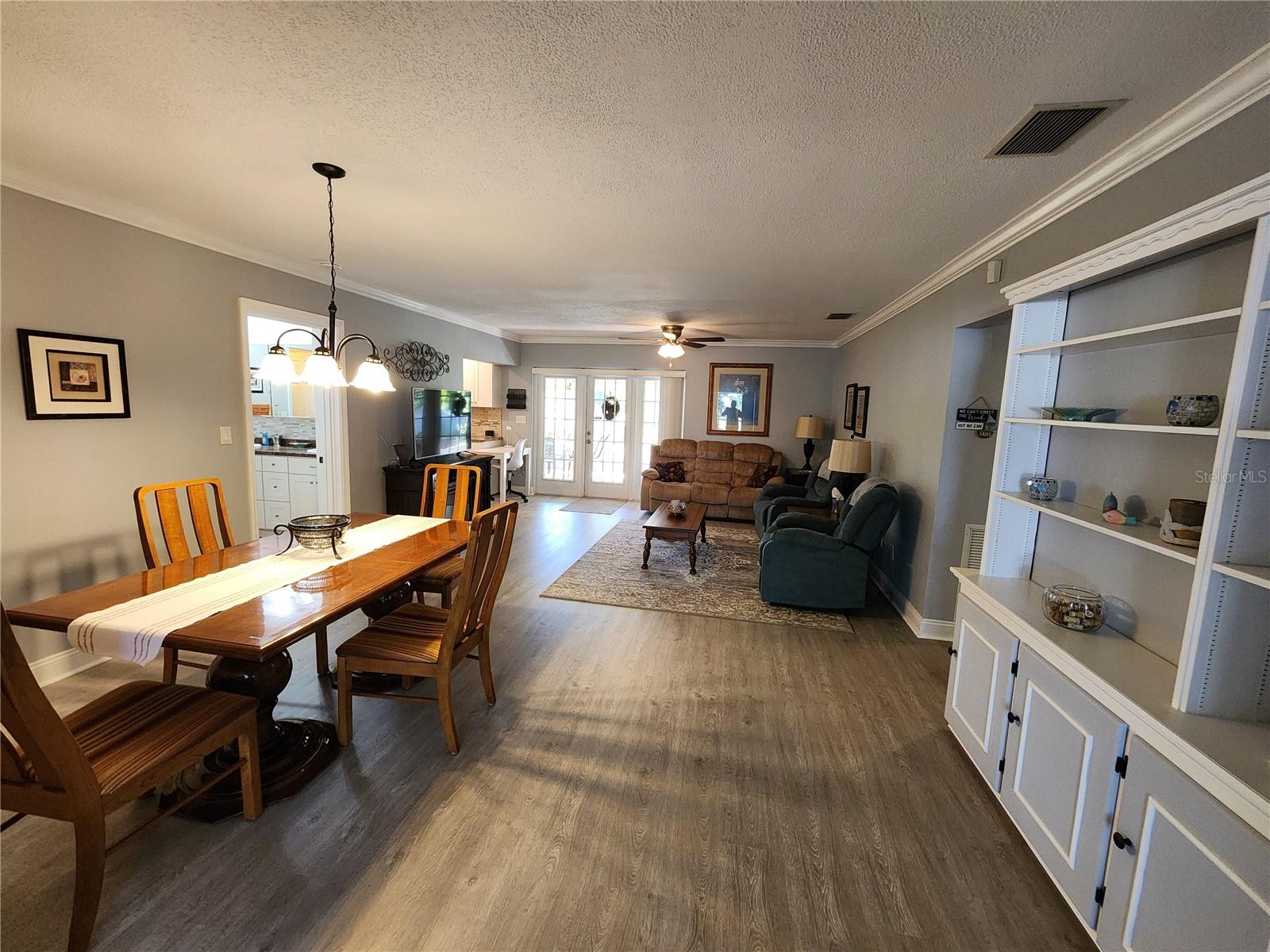 Listing Image #8