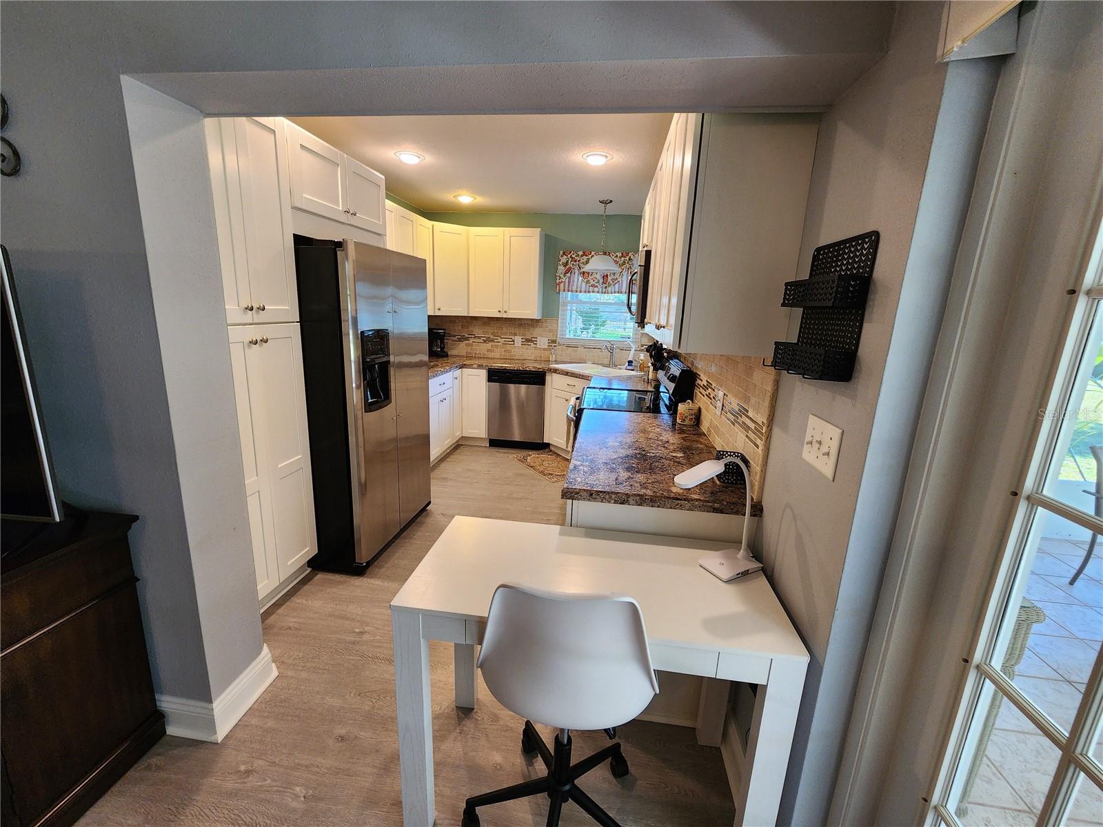 Listing Image #12