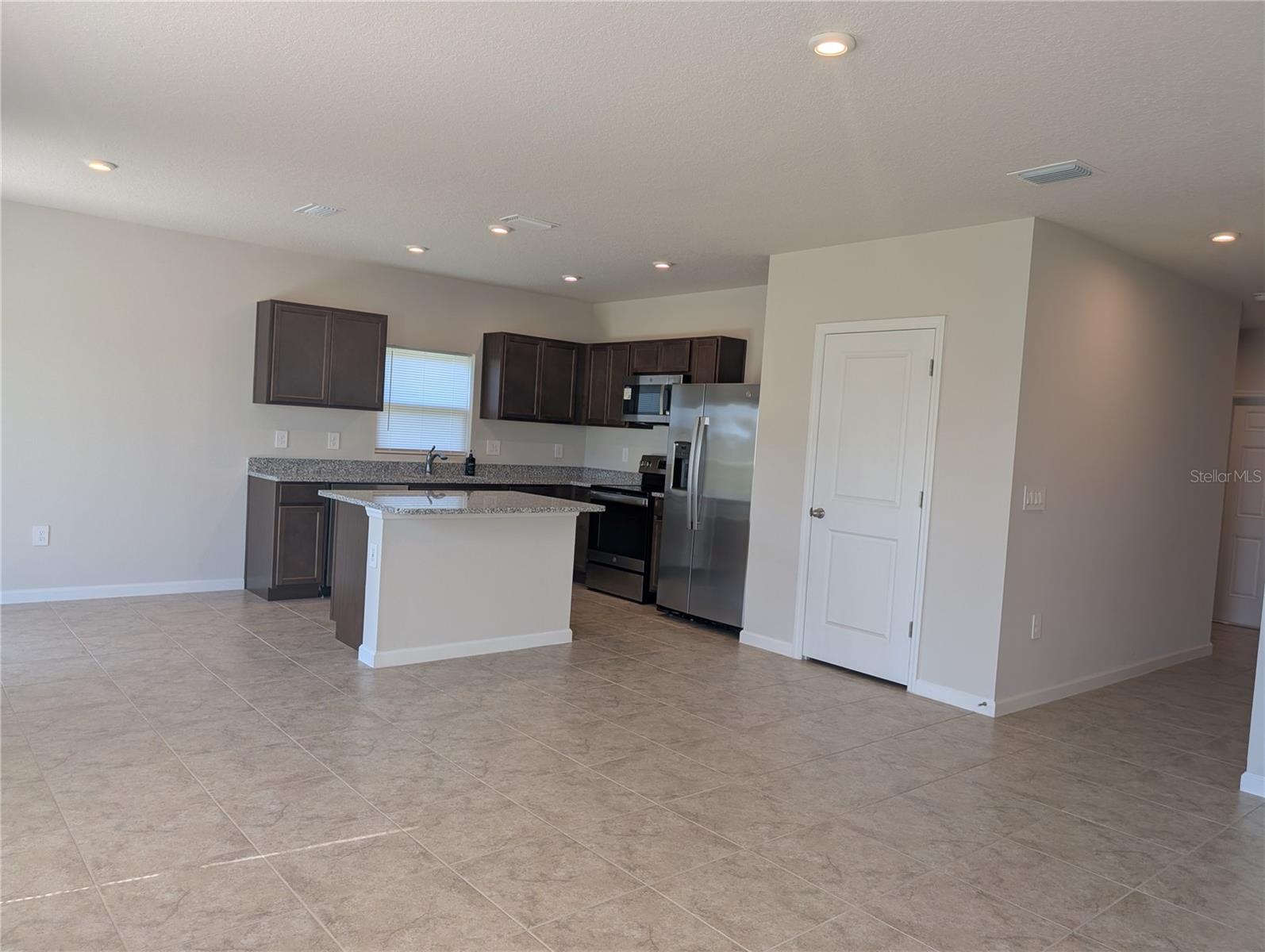 Listing Image #5