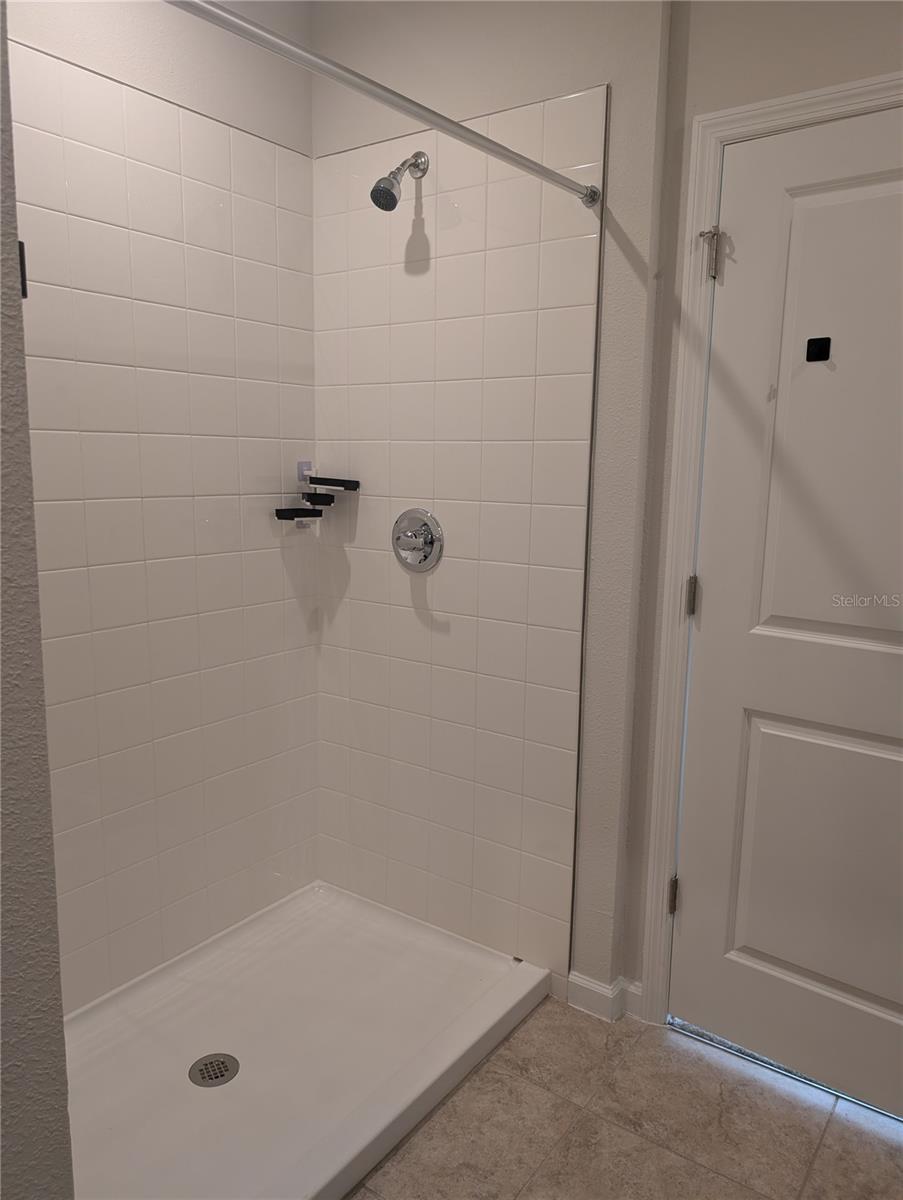 Listing Image #11