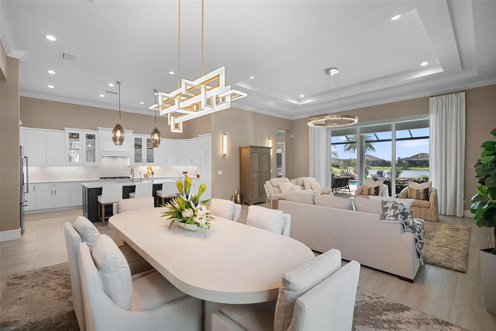 Listing Image #10