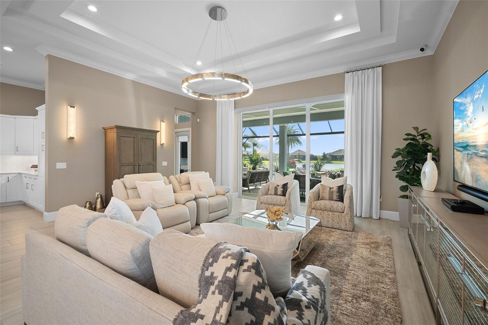 Listing Image #13