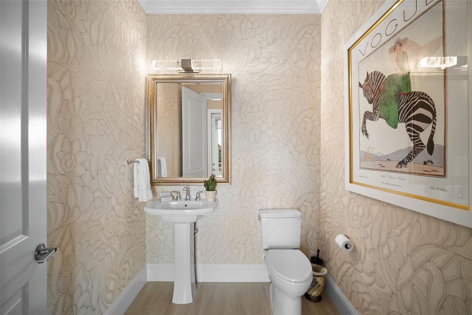 Listing Image #24