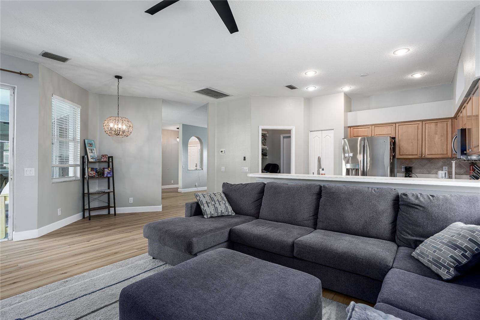 Listing Image #13