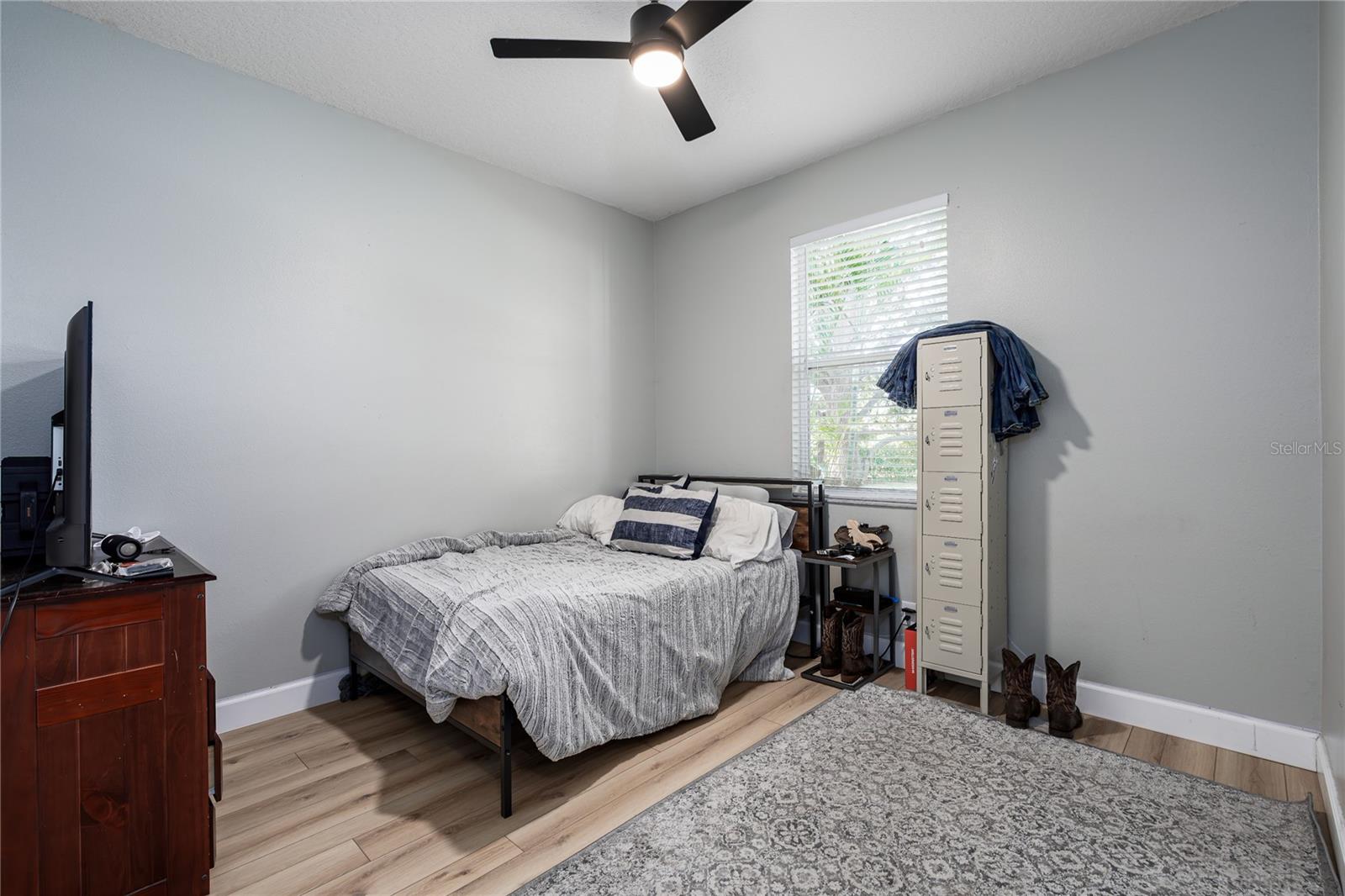 Listing Image #23