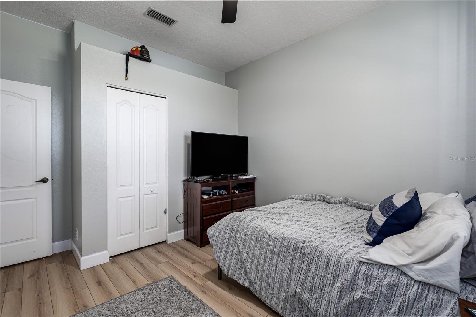 Listing Image #24