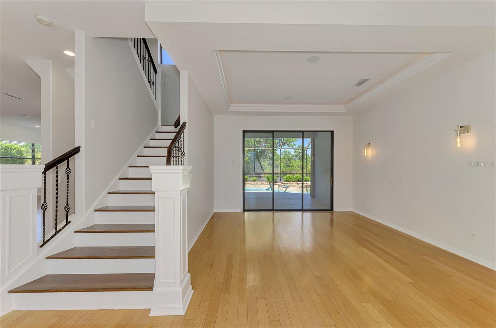 Listing Image #9