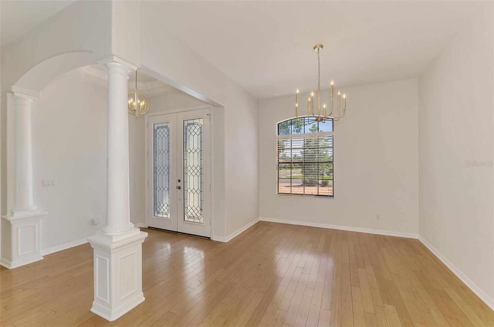 Listing Image #12