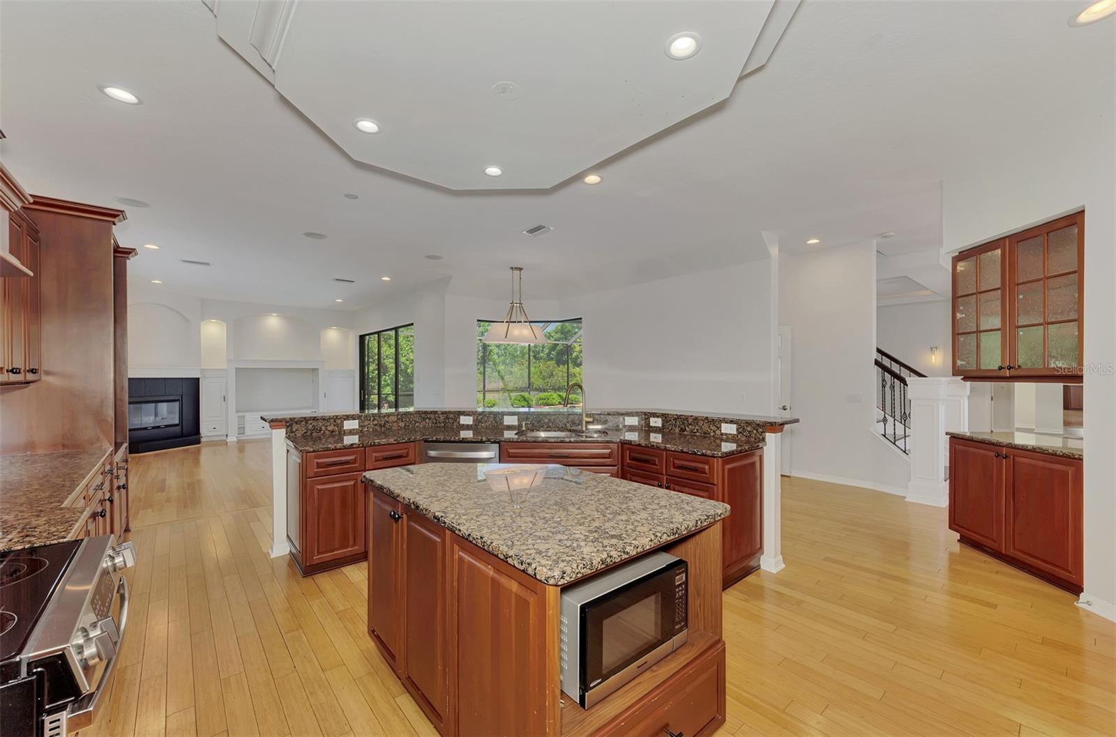Listing Image #19