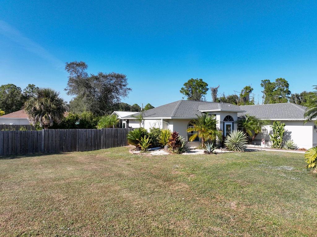Listing Image #3