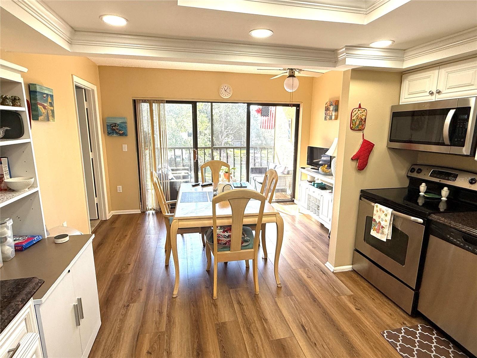 Listing Image #8