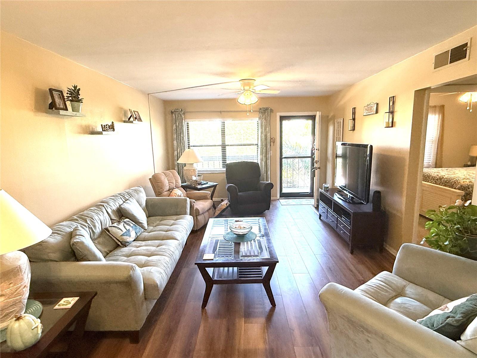 Listing Image #13