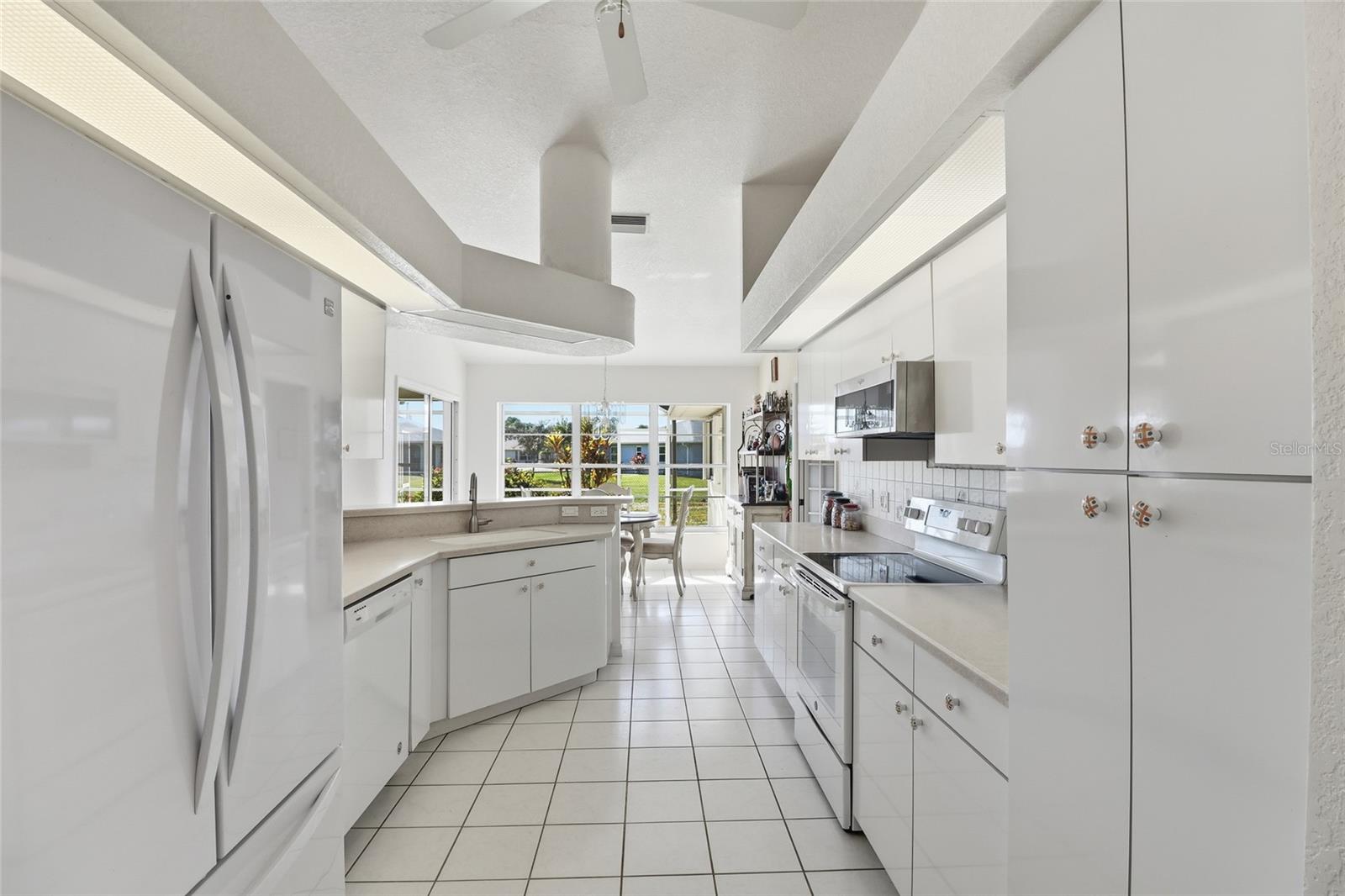 Listing Image #9