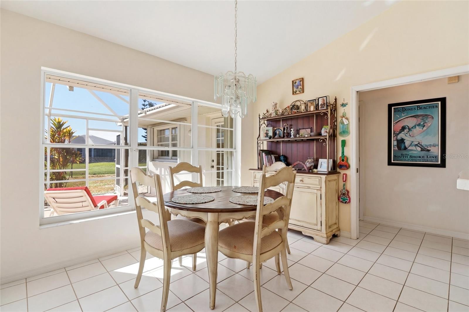 Listing Image #12