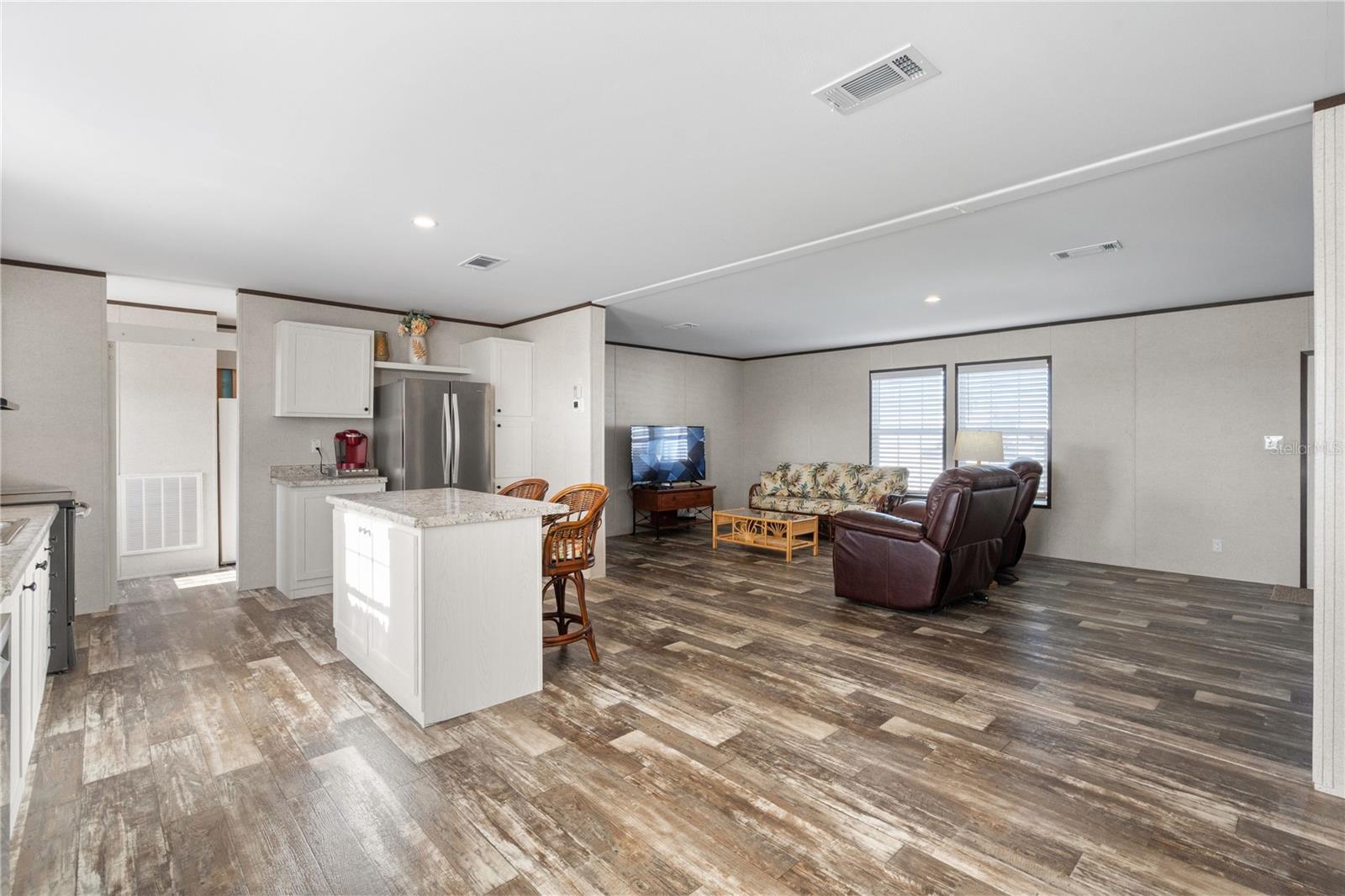 Listing Image #13