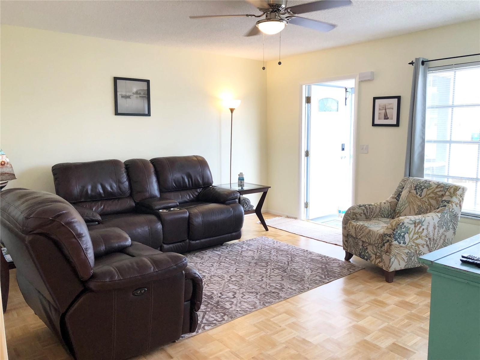 Listing Image #4