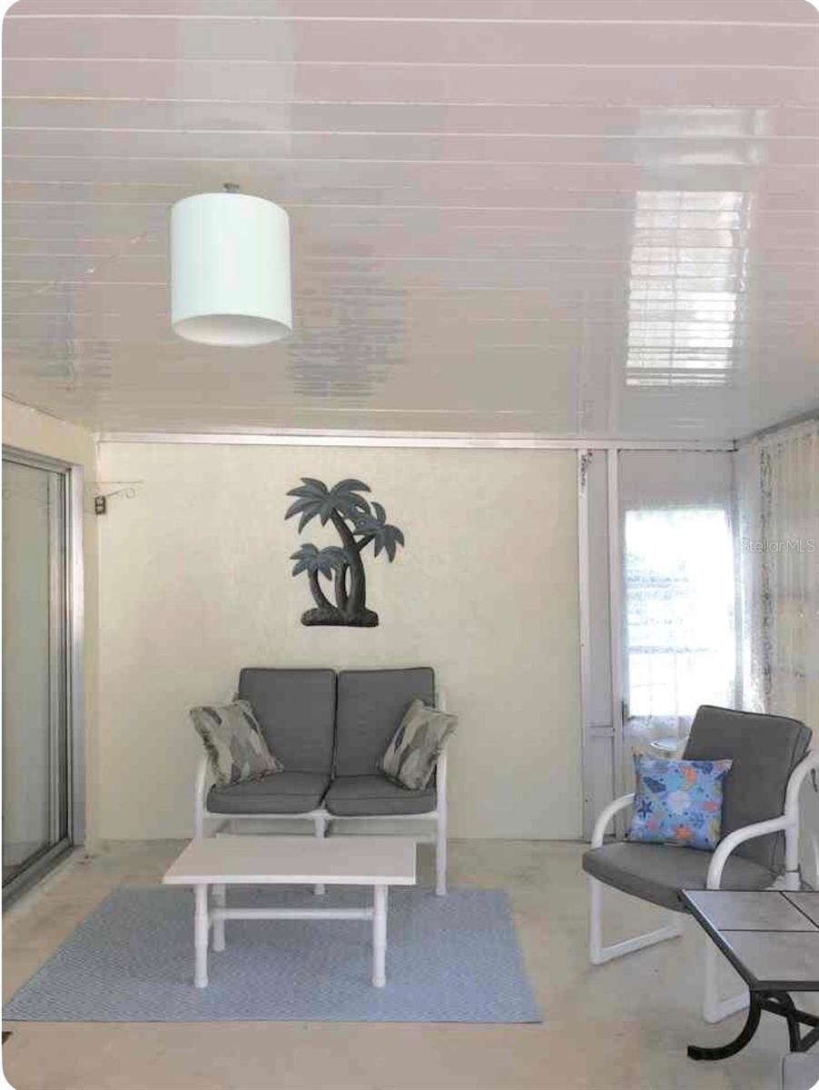 Listing Image #11