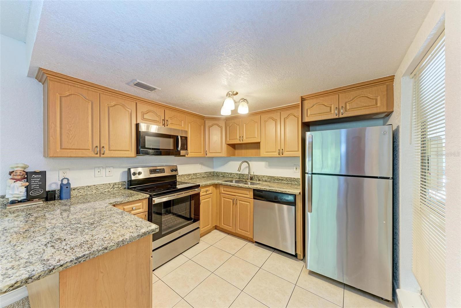 Listing Image #11