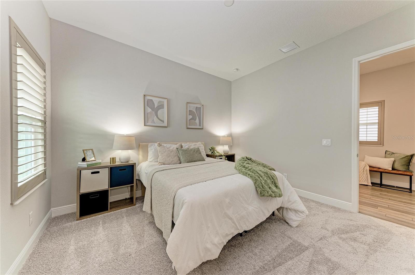Listing Image #33