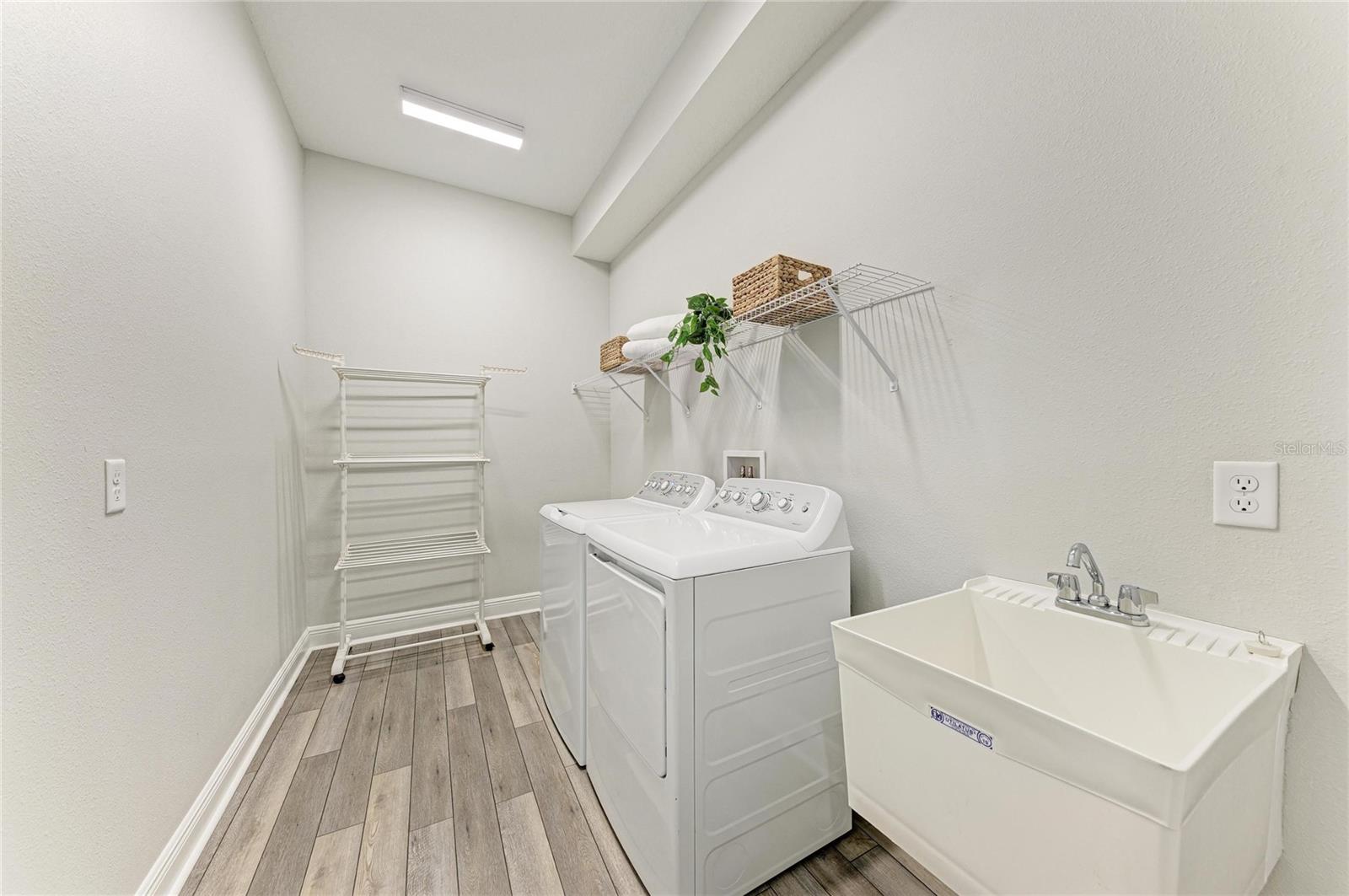 Listing Image #41
