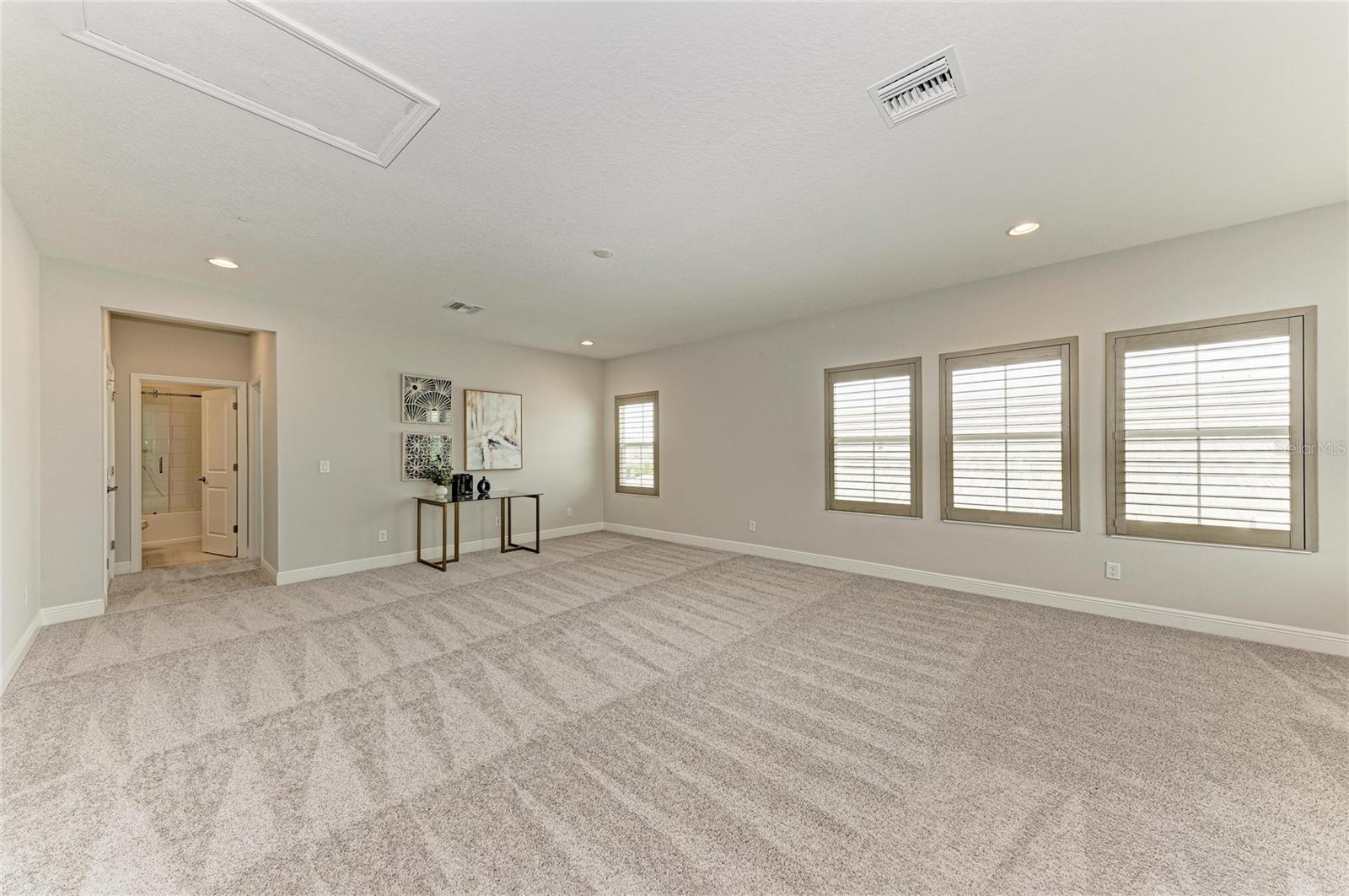 Listing Image #44