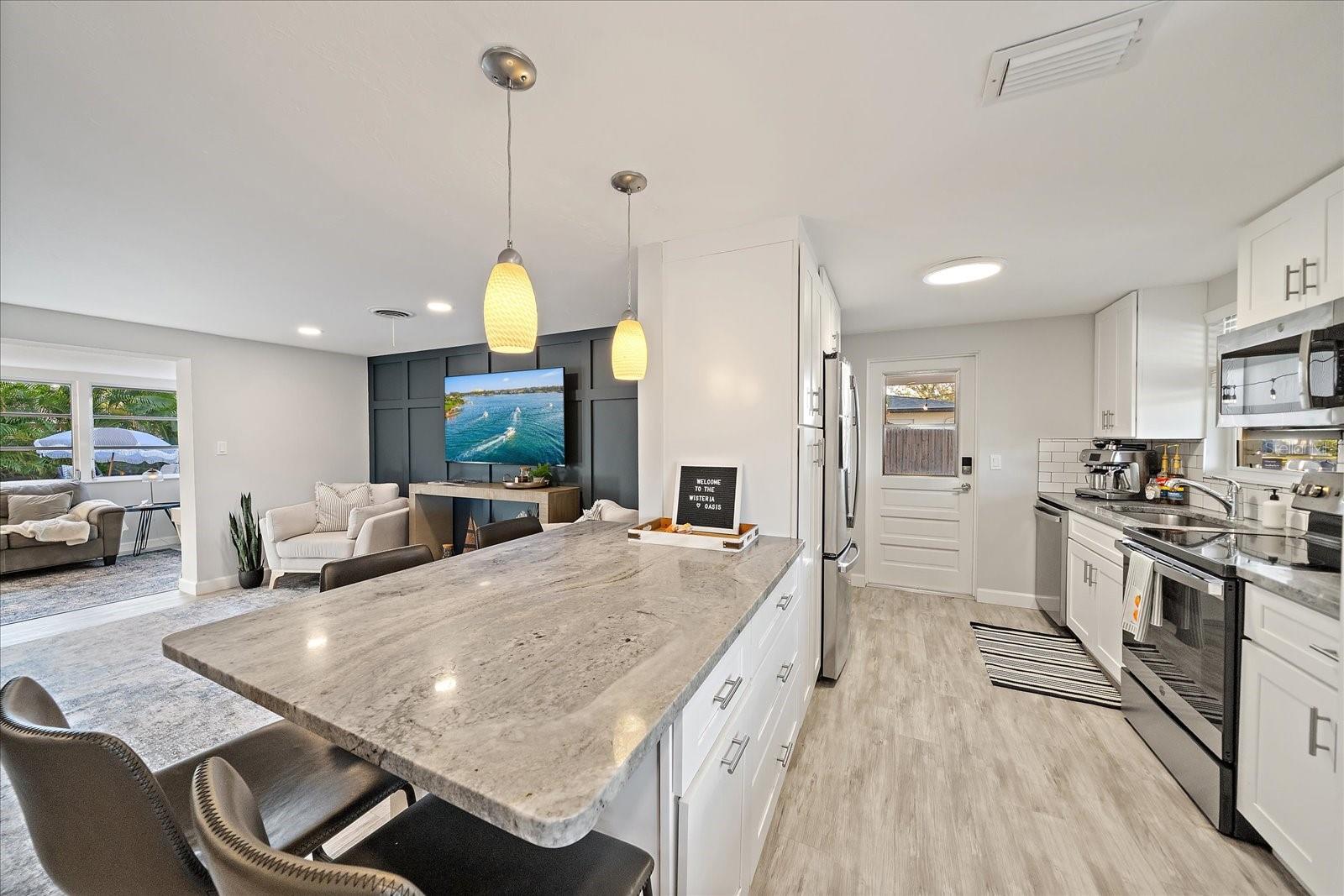 Listing Image #7