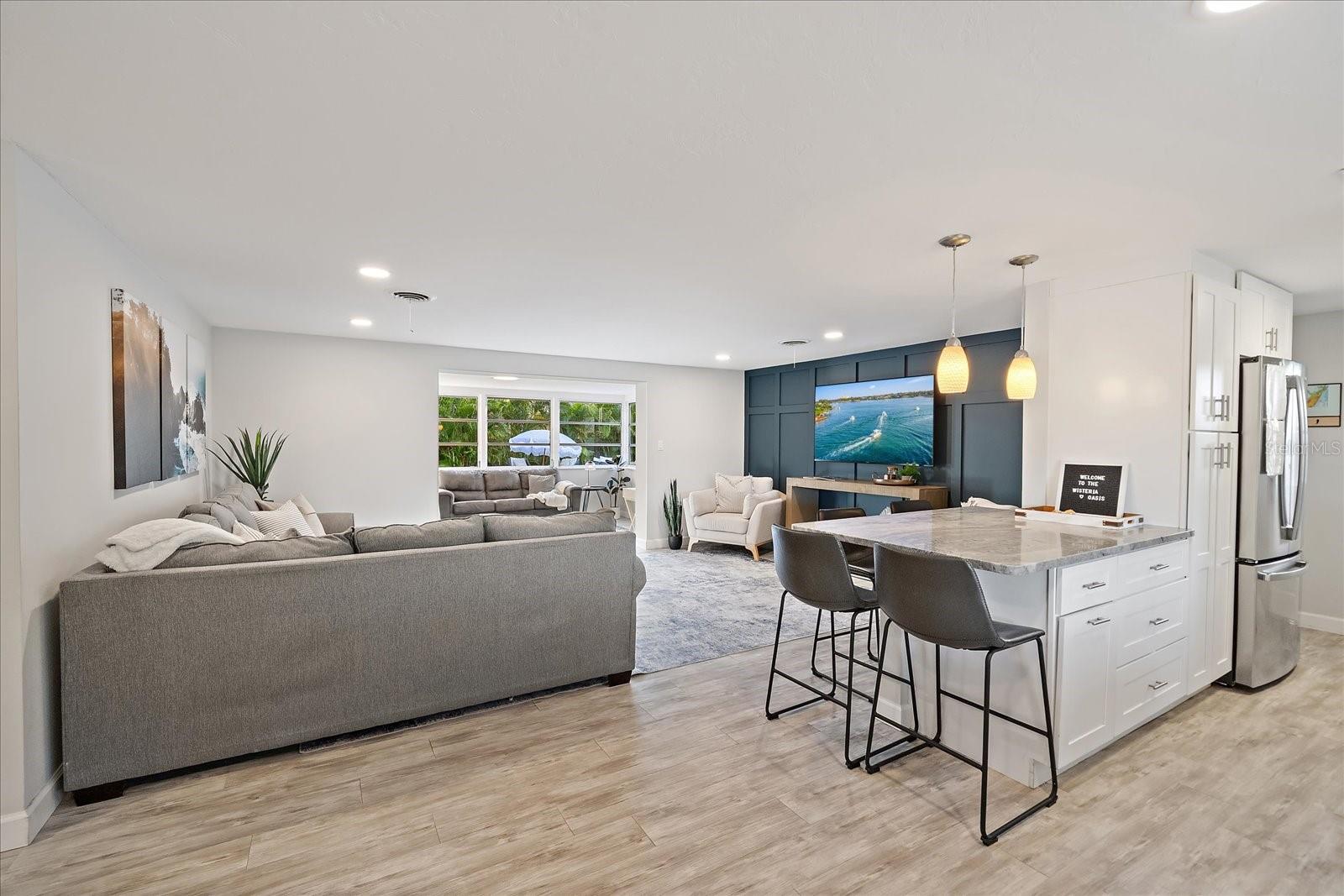 Listing Image #11
