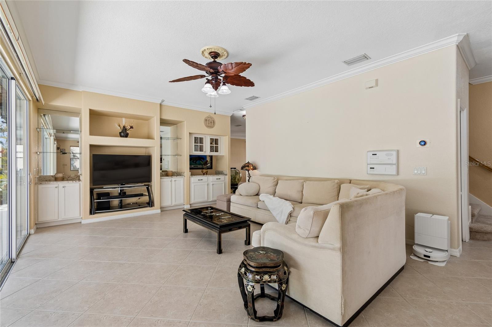 Listing Image #3