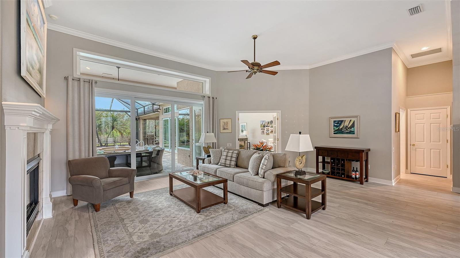 Listing Image #4