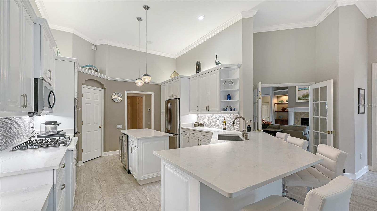 Listing Image #13