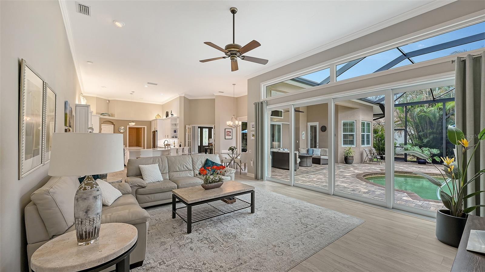 Listing Image #19