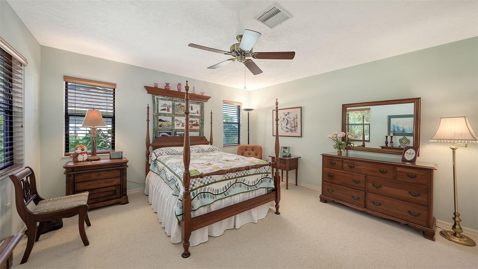 Listing Image #25