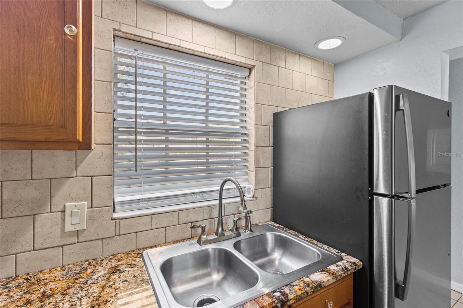 Listing Image #11