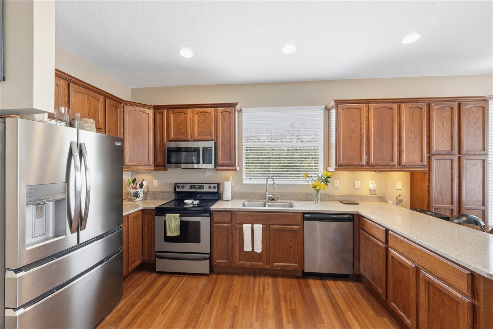 Listing Image #8