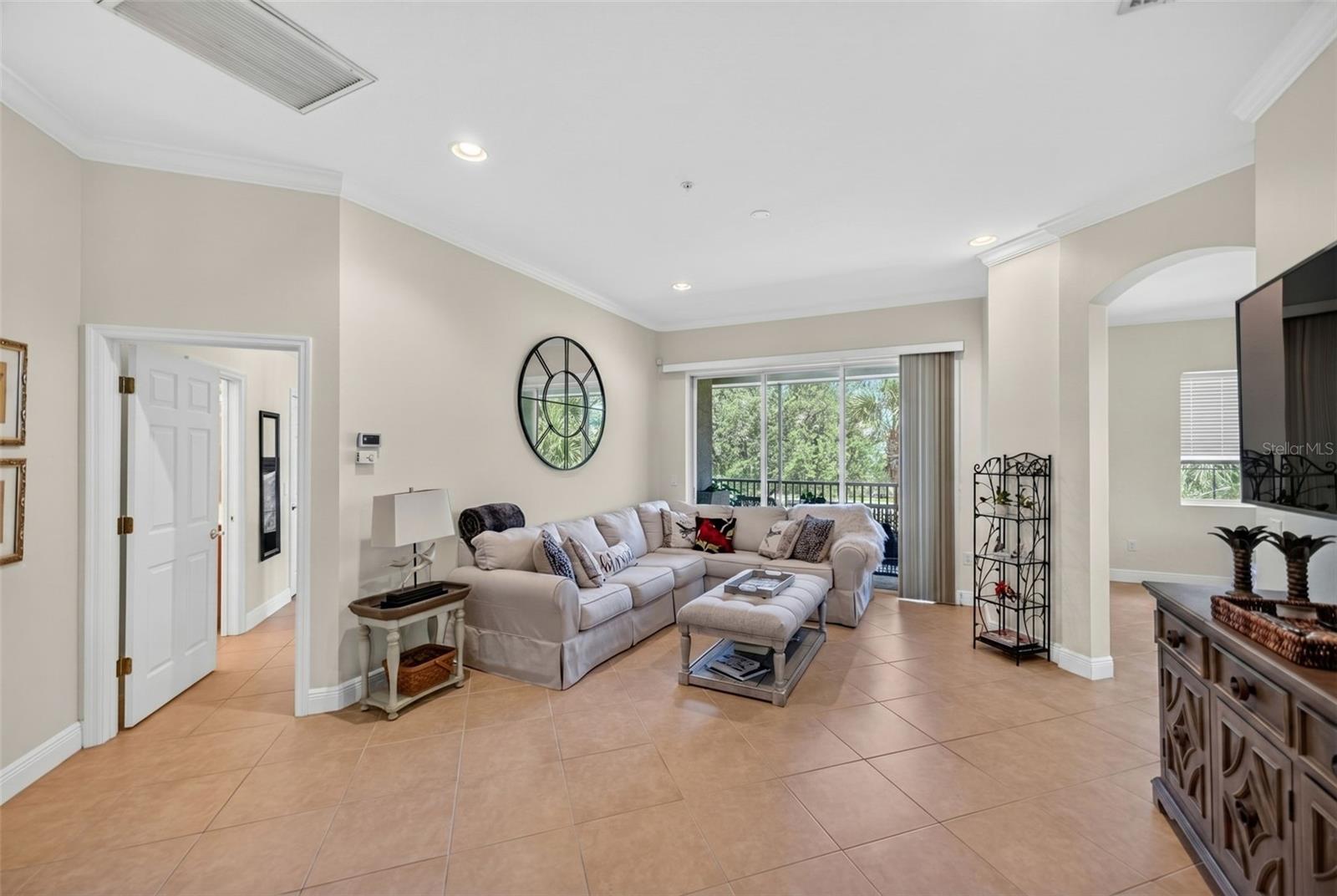 Listing Image #5