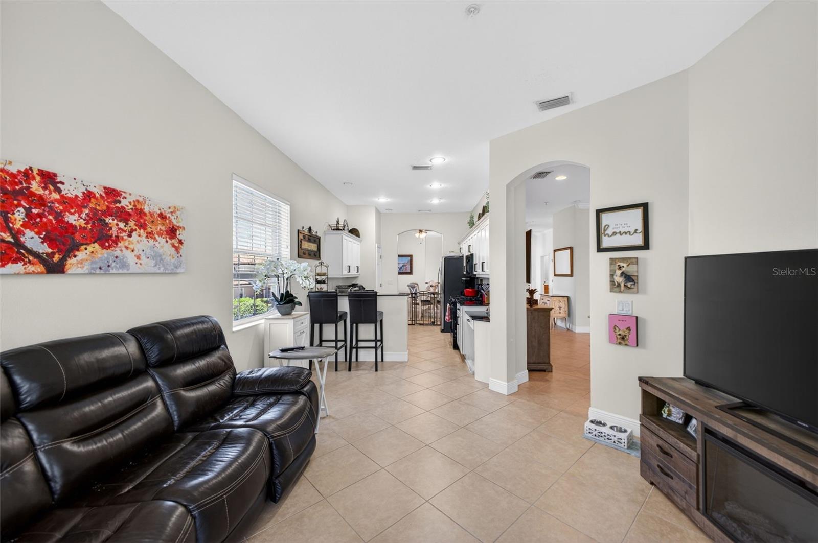 Listing Image #9
