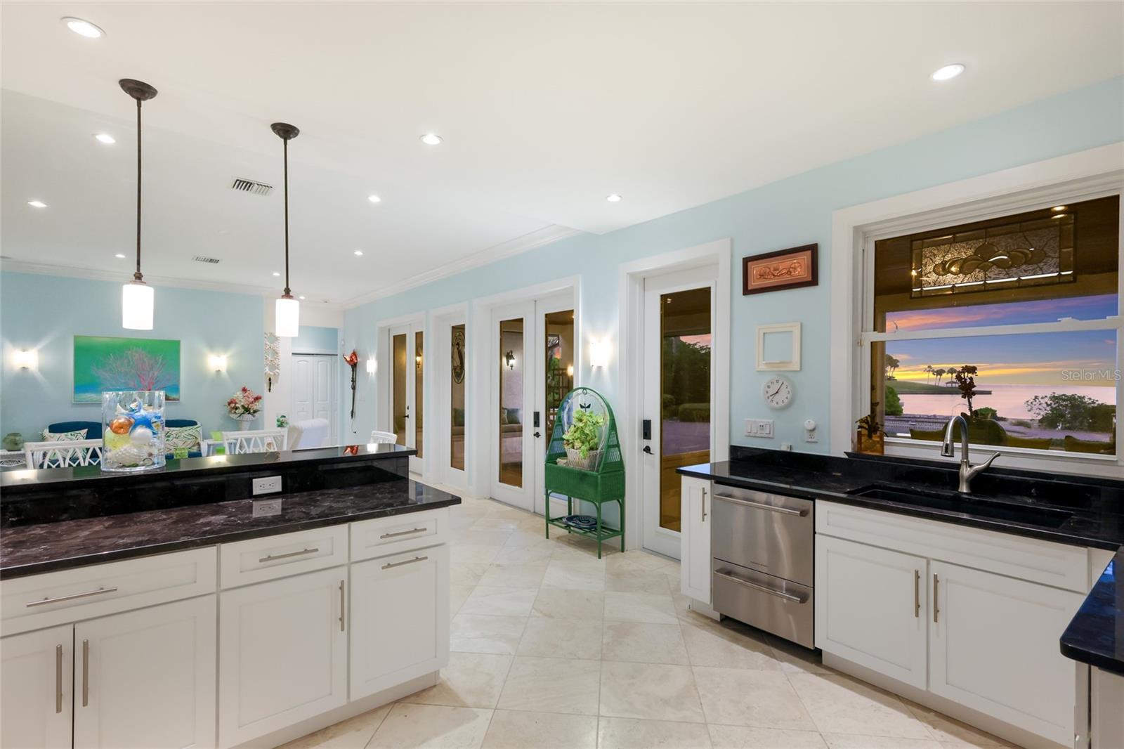 Listing Image #7
