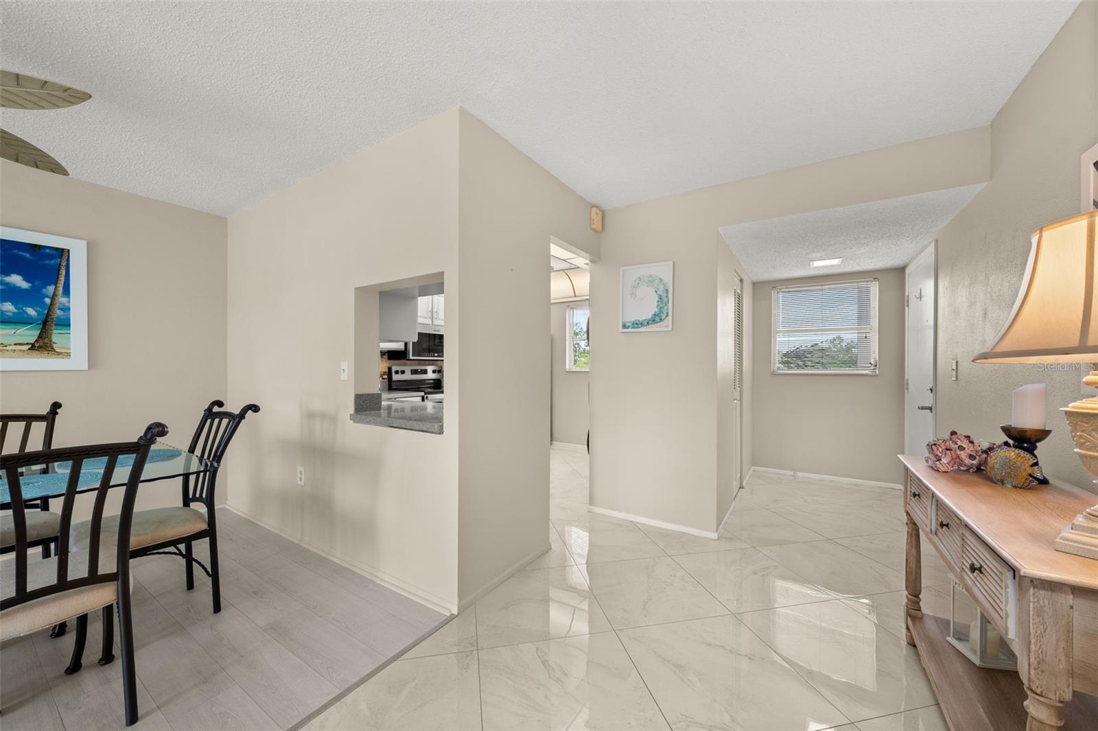 Listing Image #12