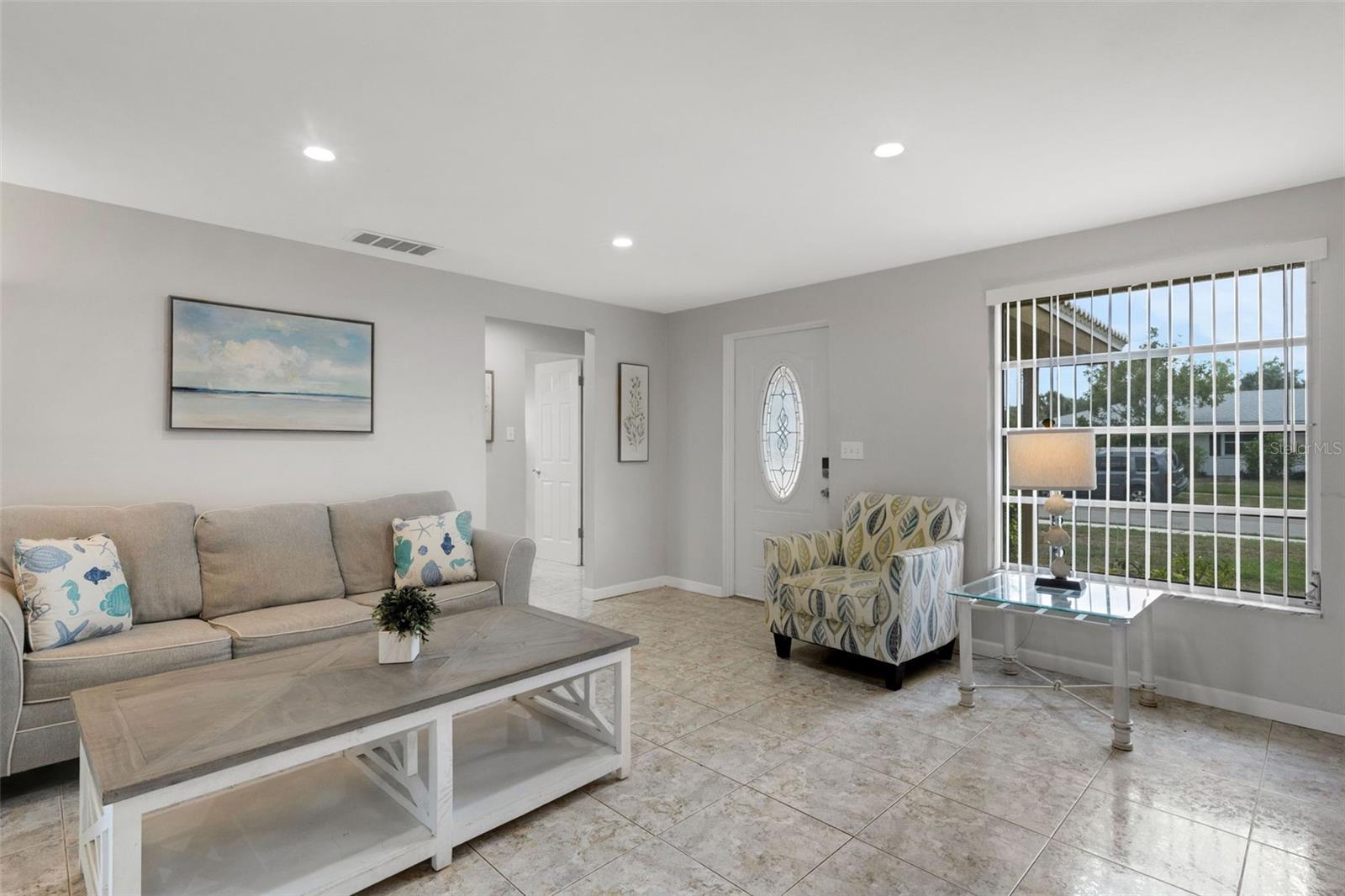 Listing Image #3