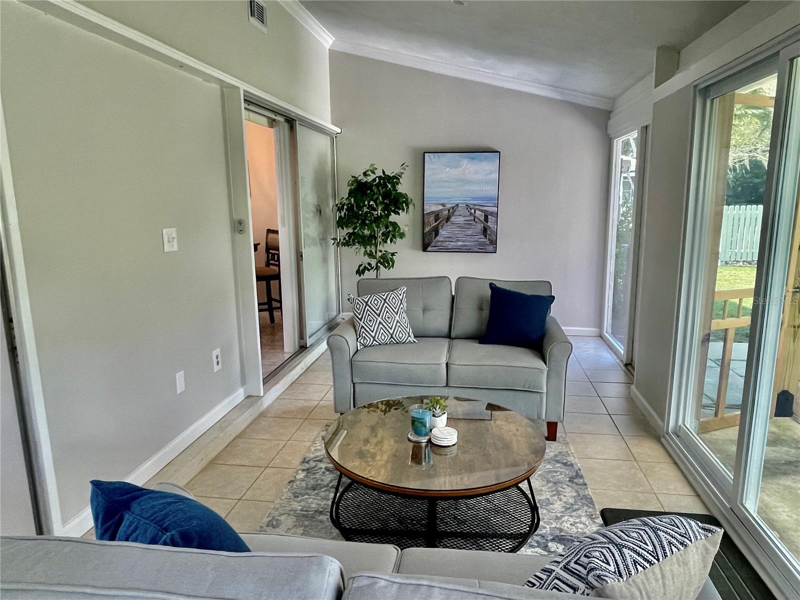 Listing Image #11
