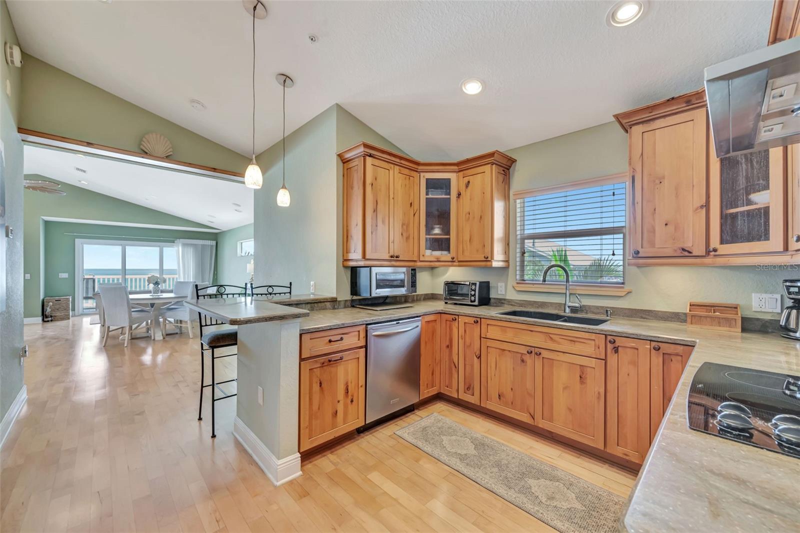 Listing Image #6
