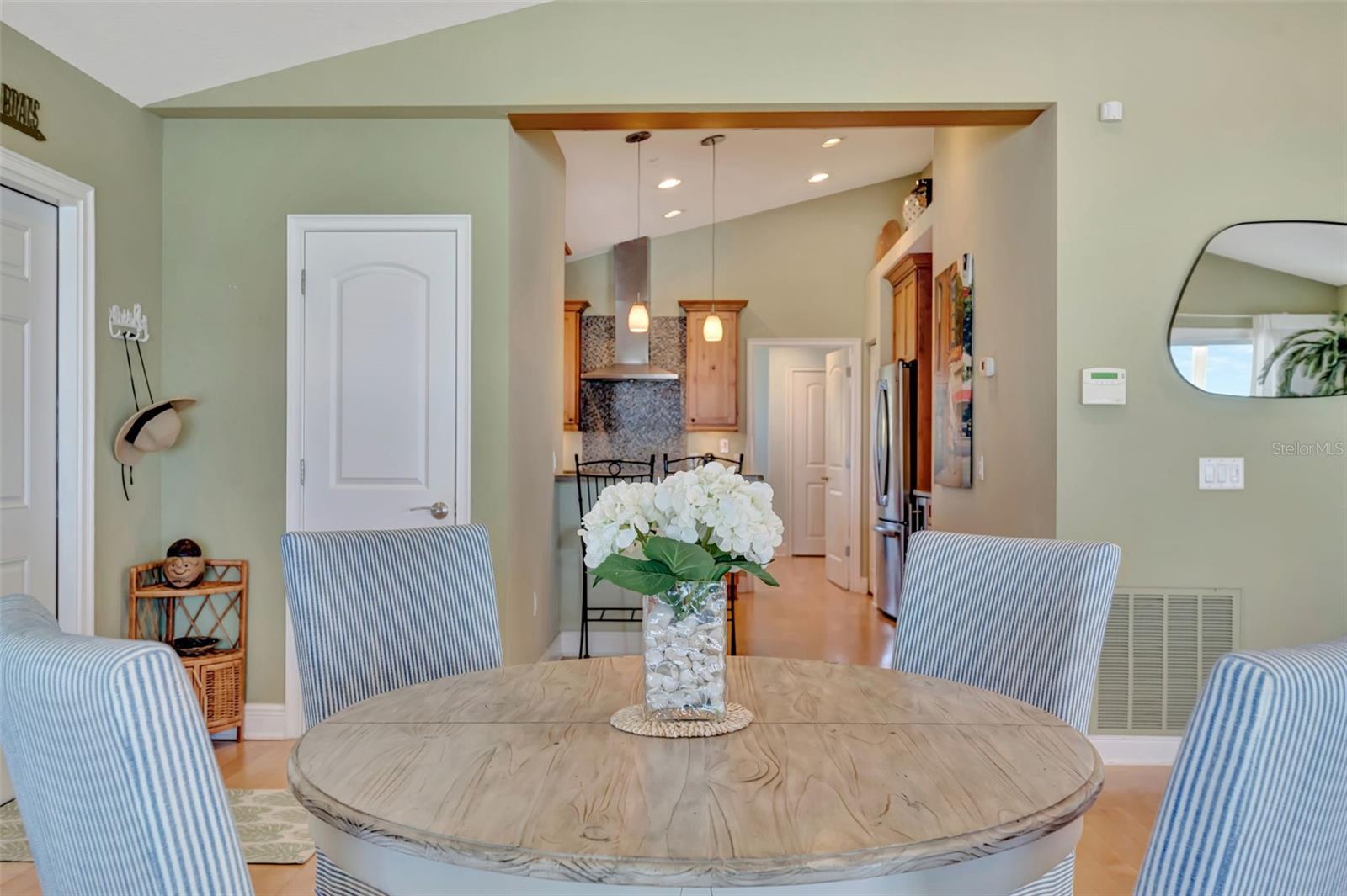 Listing Image #35
