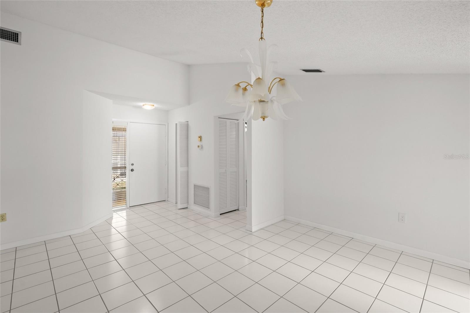 Listing Image #8