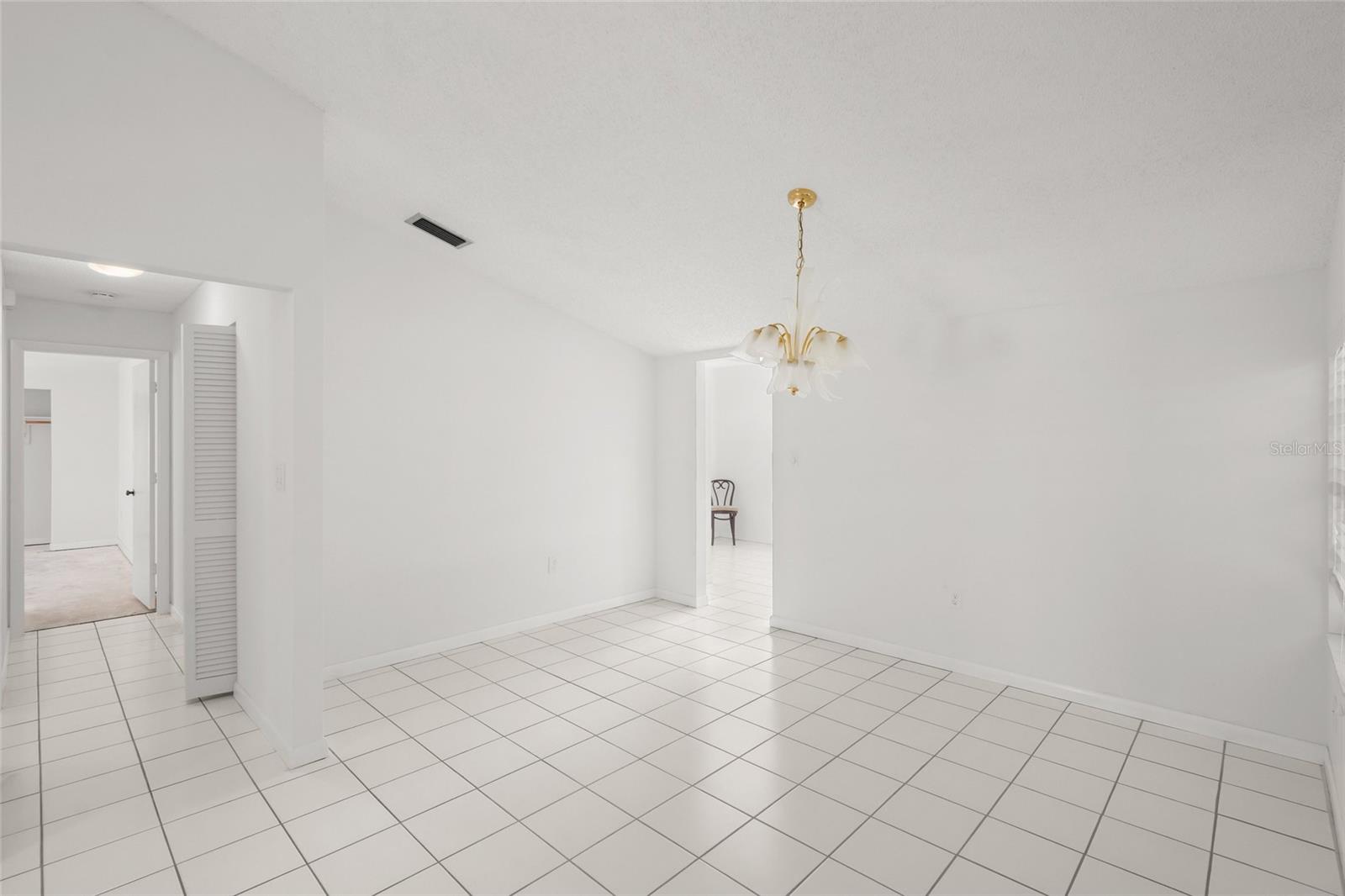 Listing Image #9