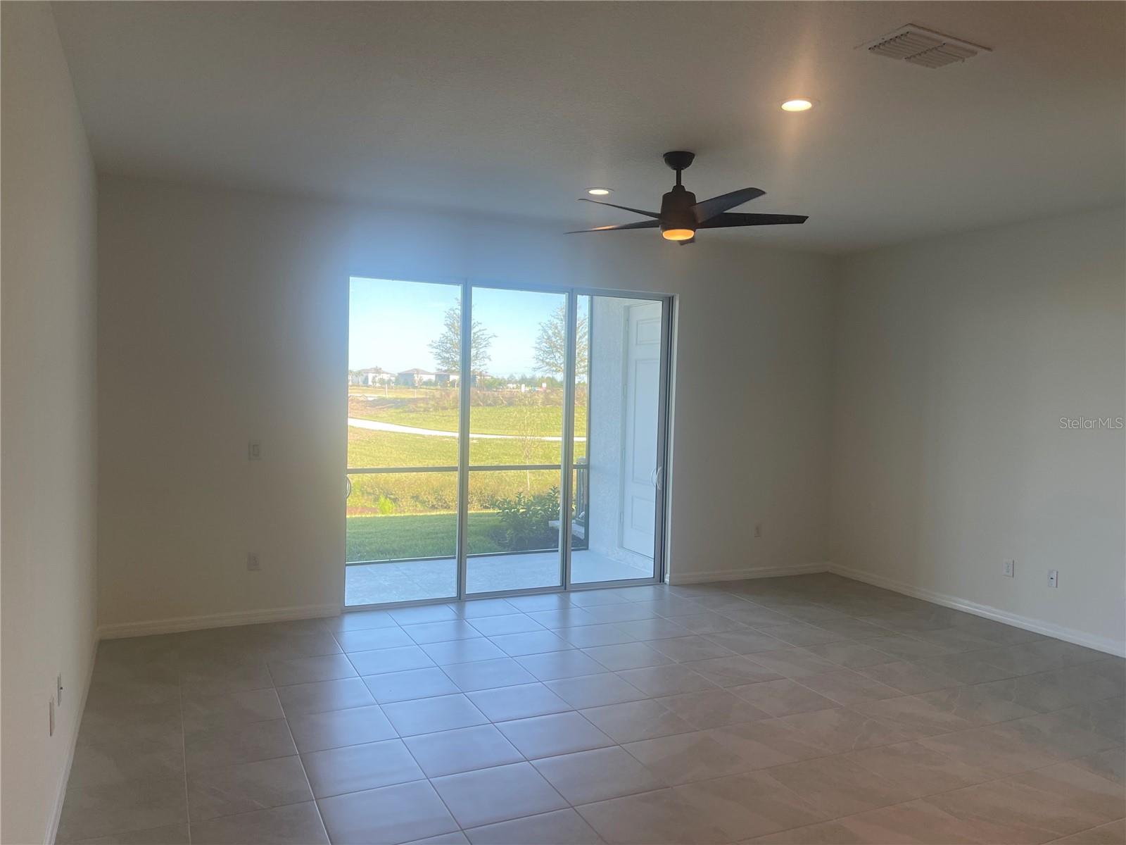 Listing Image #3
