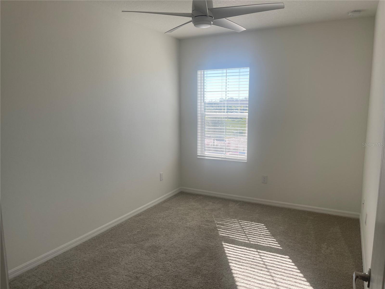 Listing Image #12