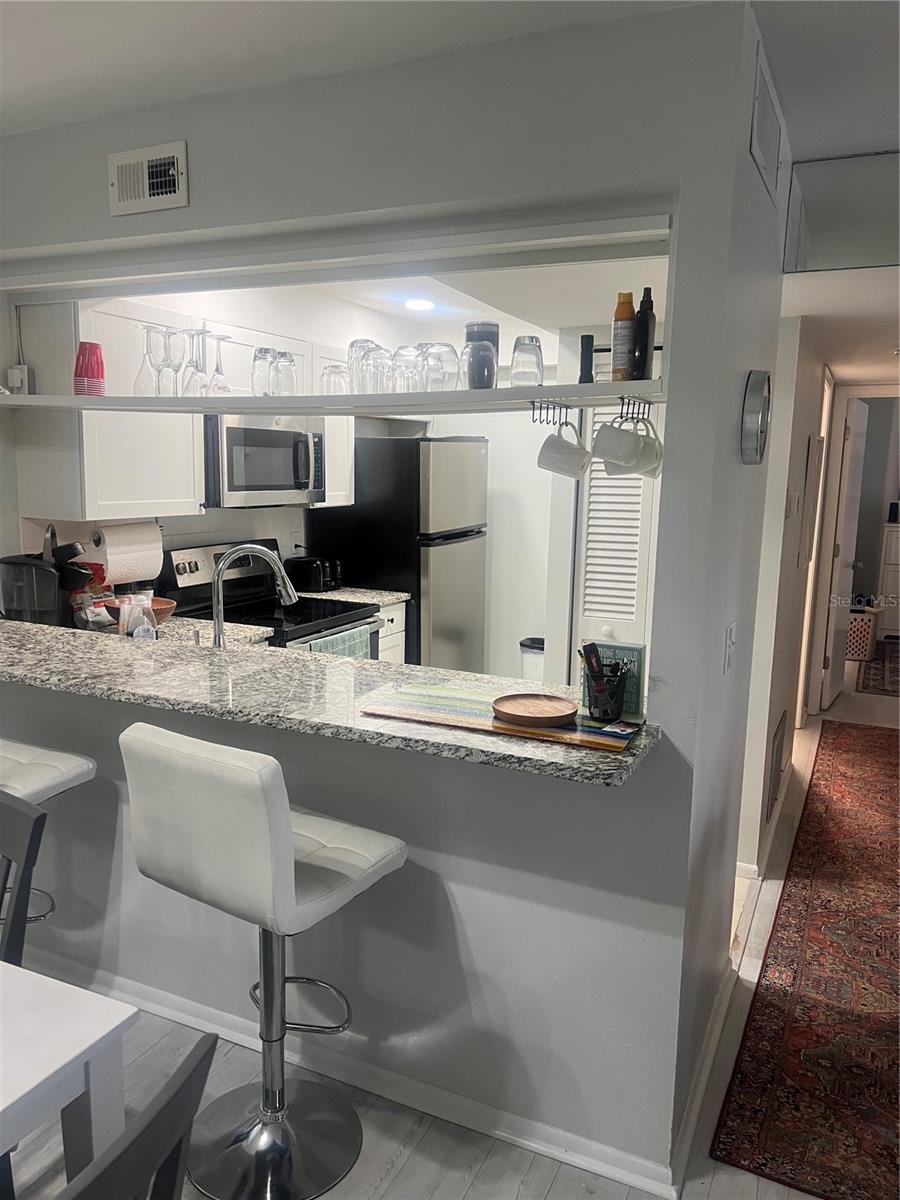 Listing Image #8