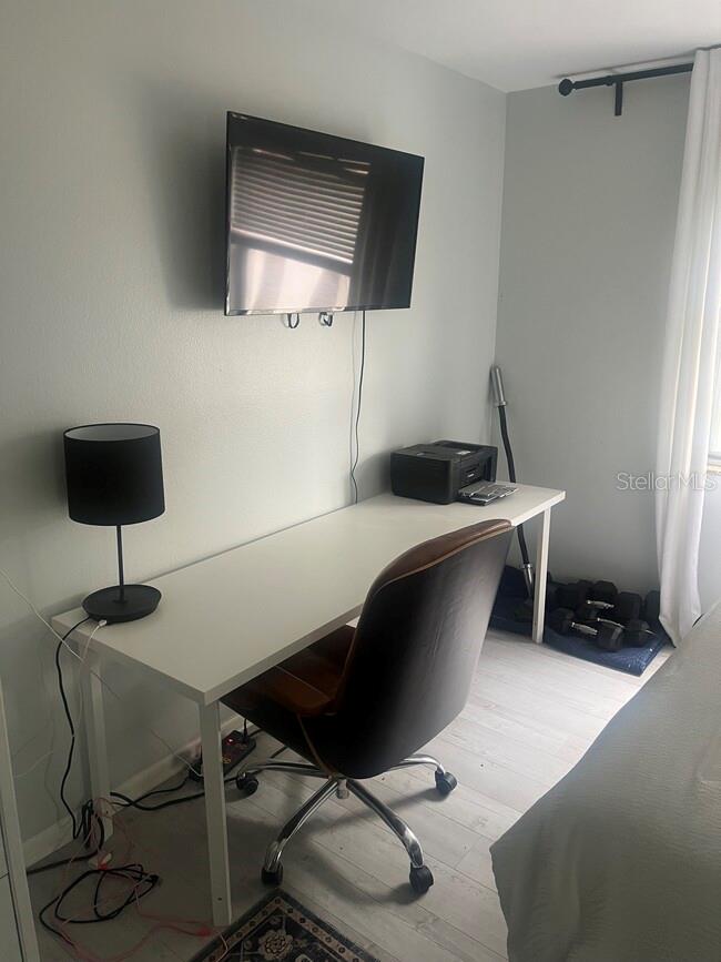 Listing Image #11