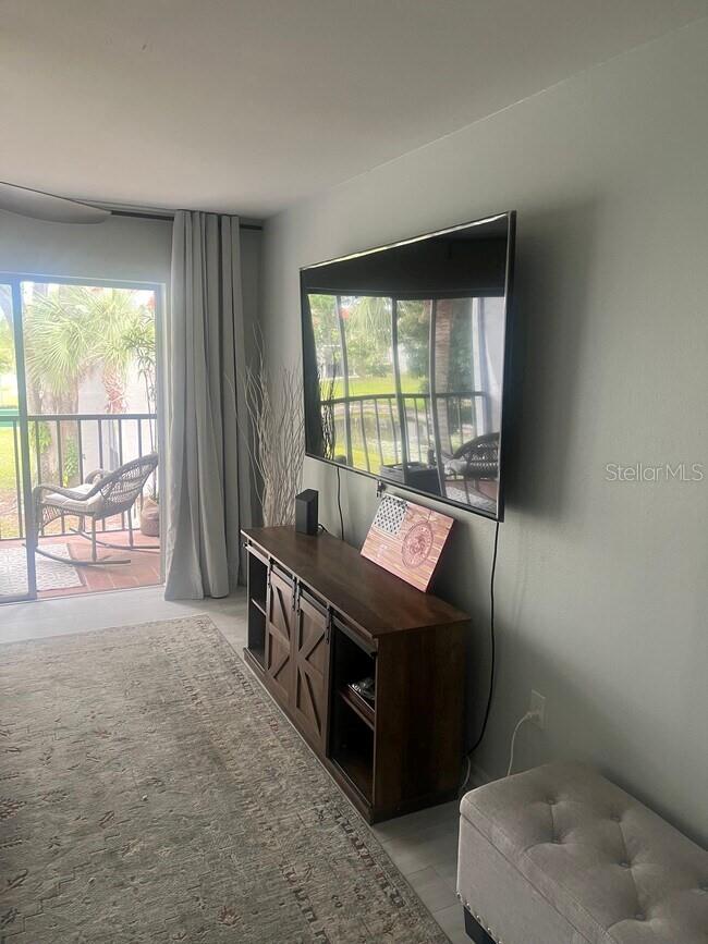 Listing Image #12